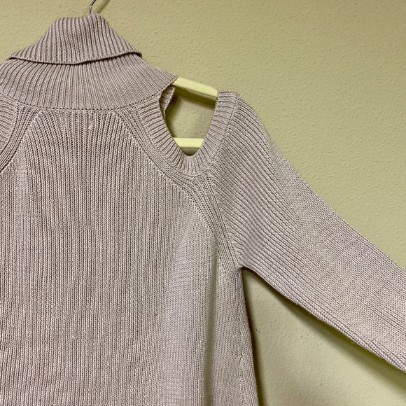 LF Cold Shoulder Sweater - Picture 11 of 12